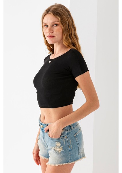 Kadın Bisiklet Yaka Fiyonk Aksesuarlı Crop T-Shirt Siyah - 25805 modelleri