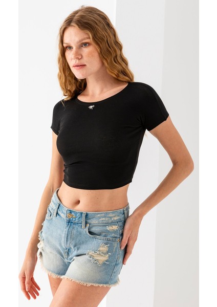 Kadın Bisiklet Yaka Fiyonk Aksesuarlı Crop T-Shirt Siyah - 25805 fırsatları