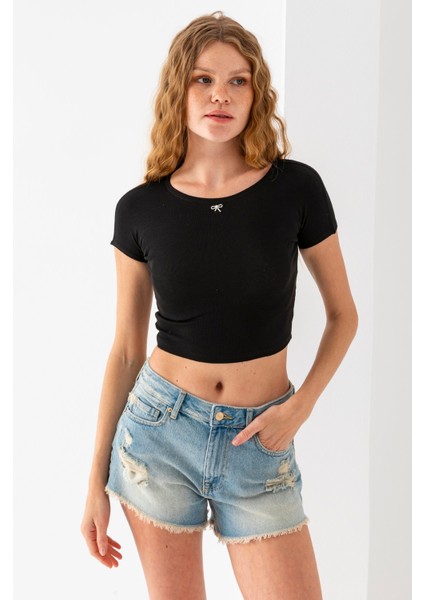 Kadın Bisiklet Yaka Fiyonk Aksesuarlı Crop T-Shirt Siyah - 25805 indirimleri