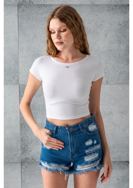 Kadın Bisiklet Yaka Fiyonk Aksesuarlı Crop T-Shirt Beyaz - 25805