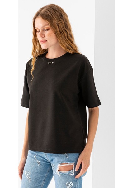 Kadın Bisiklet Yaka Kroche Aksesuarlı T-Shirt Siyah - 25779 fiyatları
