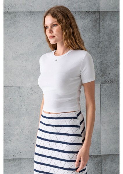 Kadın Bisiklet Yaka A Aksesuarlı Crop T-Shirt Beyaz - 25792 fiyatları