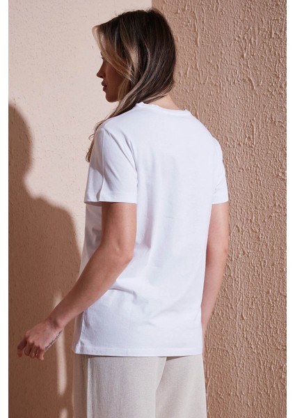 Baskılı Beyaz Kadın T-Shirt 25Y0300K1 indirimleri