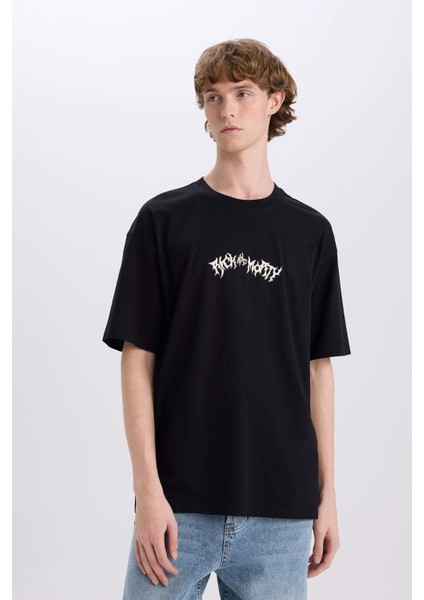 %100 Pamuk Rick and Morty Boxy Fit Bisiklet Yaka Sırt Baskılı Kısa Kollu Tişört E3268AX25SM modelleri