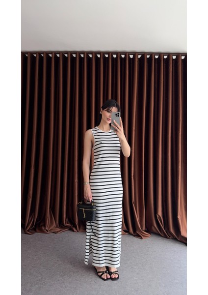 Siyah Çizgili Uzun Triko Elbise