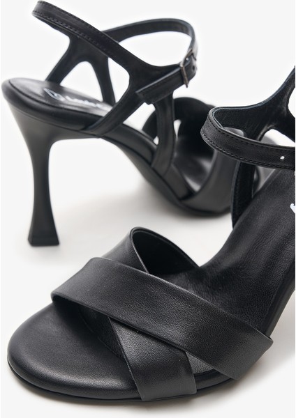 Blaze Siyah Hakiki Deri Kadın Topuklu Ayakkabı indirimleri