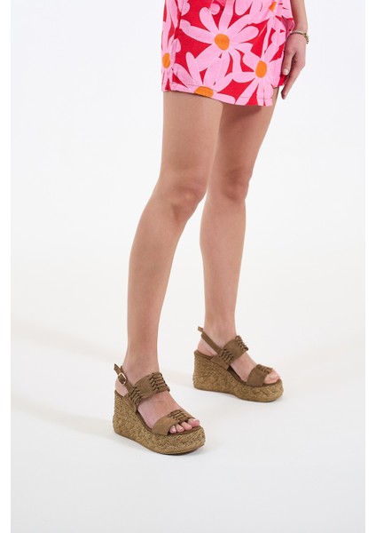 Renee Sigaro Hakiki Deri Kadın Dolgu Topuk Sandalet fiyatları