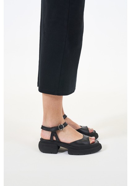 Helu Siyah Hakiki Deri Kadın Sandalet fiyatları