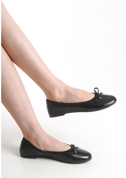 705 Siyah Rugan Fiyonklu Comfort Casual Kadın Babet