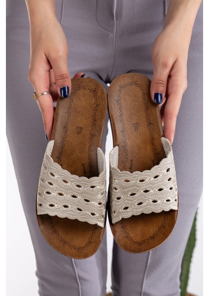 Kadın Dolgu Topuk Anatomik Terlik Siyah Günlük Terlik Rahat Hafif Şık Genç Anne Terlik