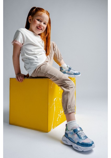 Kız Çocuk Mavi Işıklı Spor Ayakkabı fiyatları