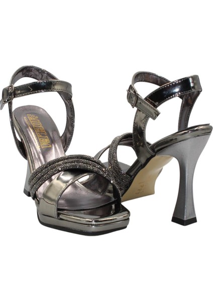Platin Rugan Taşlı Klasik Topuk Kadın Ayakkabı fırsatları