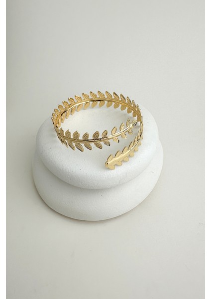 Altın Rengi Sıralı Yaprak Detaylı Kol Aksesuarı (Çapı:9cm)