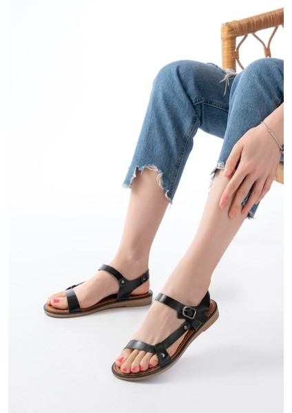 205-090 Siyah Deri Tokalı Kadın Sandalet fiyatları