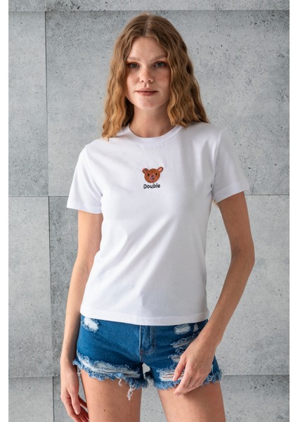 Kadın Bisiklet Yaka Ayıcık Nakışlı %100 Pamuklu T-Shirt Beyaz - 25786
