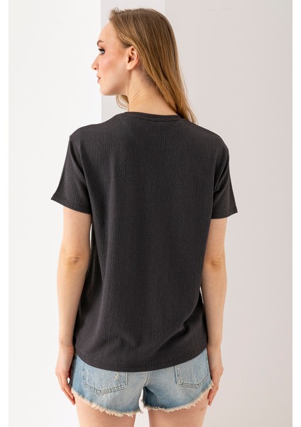 Kadın Bisiklet Yaka Kalp Nakışlı Bürümcük T-Shirt Antrasit - 254427