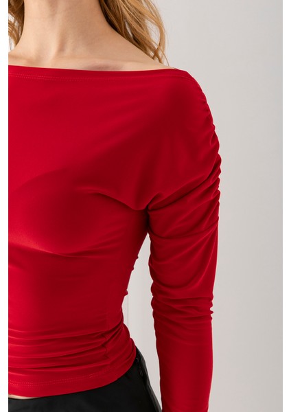 Kadın Kayık Yaka Omzu Büzgü Detaylı Uzun Kollu Bluz Bordo - 2433