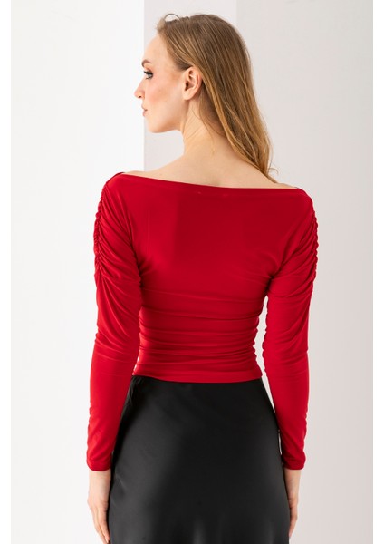 Kadın Kayık Yaka Omzu Büzgü Detaylı Uzun Kollu Bluz Bordo - 2433