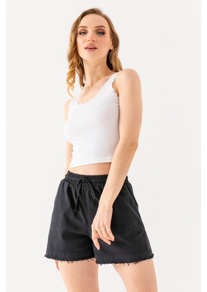 Kadın Beli Lastikli Cepli Pis Paça Kısa Şort Siyah - 25YP 5322