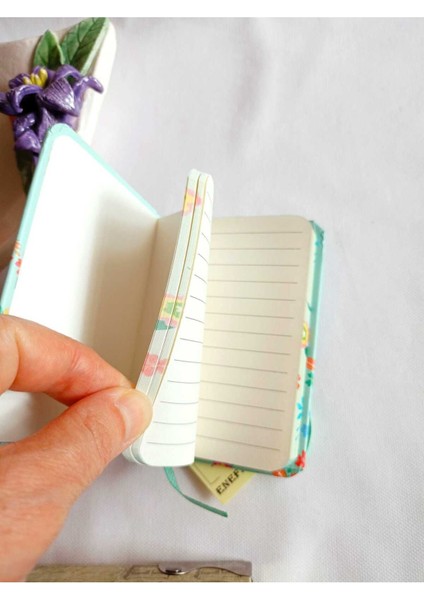 Defter Not Anı Hediye Kız Çocuk Genç Çizgili 80 Yaprak A7 Cep Boy Desenli Lastik Kapama Yeşil indirimleri