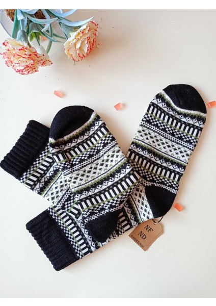 2 Çift Kalın Kışlık Yumuşak Çorap Yılbaşı Motif Etnik Desenli Kadın Çorabı Siyahyeşil Pembe 36-40 indirimleri