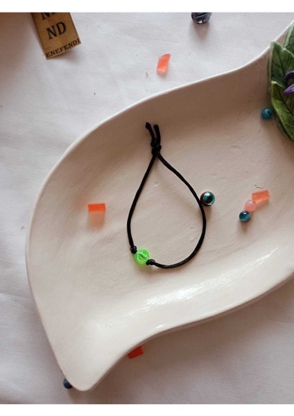 Bileklik Kartlı Yeşil Gülen Yüz Hediyelik Şans Bereket Arkadaş Bilekliği Siyah Ip modelleri