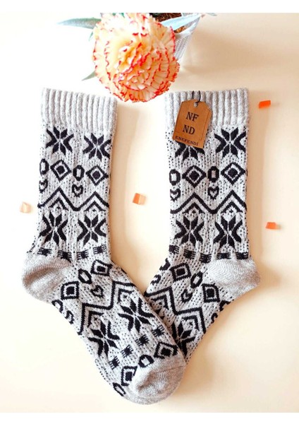 2 Çift Bambu Termal Soket Yılbaşı Hediye Kadife Yumuşak Etnik Kadın Çorabı Kırmızı Gri Çorap 36-40 fiyatları