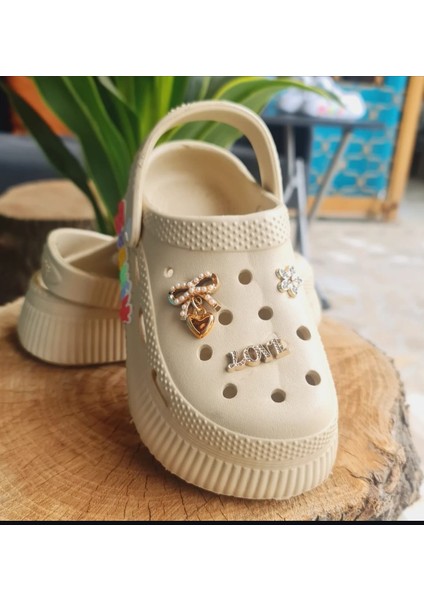 Kız Çocuk Sandalet Parlak Taşlı Beauty (Güzellik) Figürli Kaydırmaz Taban Havuz Deniz Ayakkabısı