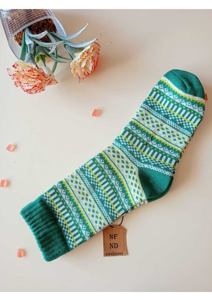 2 Çift Kalın Kışlık Yumuşak Çorap Yılbaşı Motif Etnik Desenli Kadın Çorabı Yeşil Siyahkırmızı 36-40 fiyatları