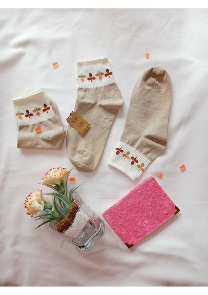 2 Çift Dikişsiz Pamuk Çorabı Soket Yumuşak Kadın Ekru Krem Çorap Hediye 36-40 fiyatları