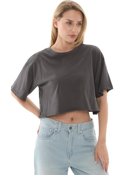 VN000M98BLK1 Vans Relaxed Crop Wash Ss Tee Kadın T-Shirt Antrasit modelleri