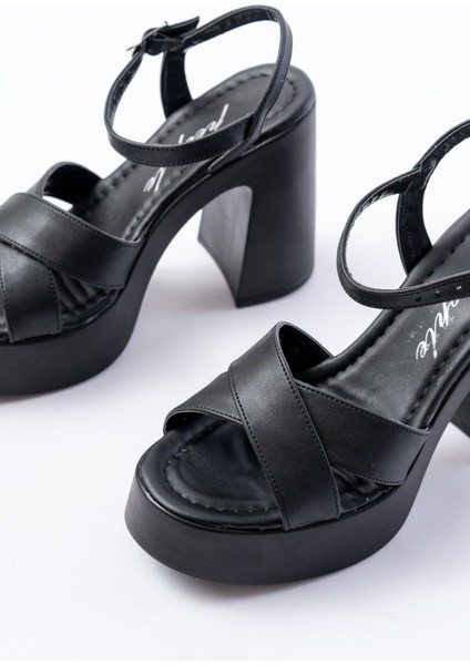 P-105 Siyah Çapraz Kalın Topuklu Kadın Sandalet fırsatları