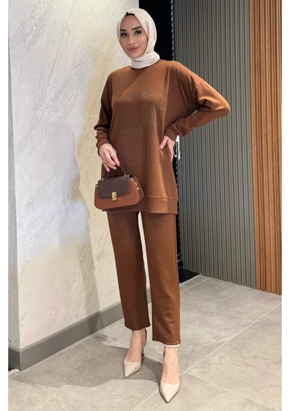 Ön Taşlı Bisiklet Yaka Büyük Beden Tesettür Tunik Pantolon Ikili Takım P-00016528