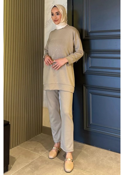 Ön Taşlı Bisiklet Yaka Büyük Beden Tesettür Tunik Pantolon Ikili Takım P-00016528