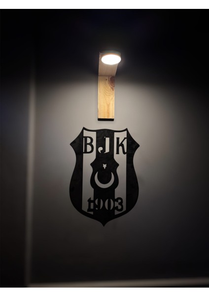 Beşiktaş Duvar Dekoru ve Aydınlatma – Modern Ev Dekorasyonu