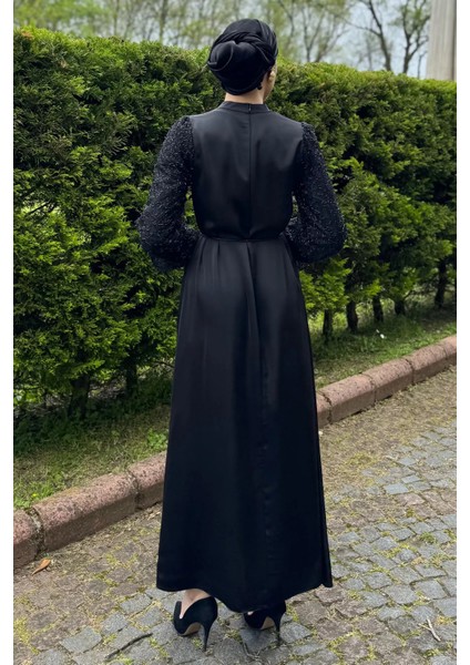 Kolları Güpürlü Taşlı Bel Bağcıklı Tesettür Saten Abiye Elbise P-00016257