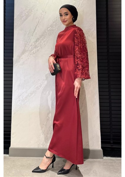 Kolları Güpürlü Bel Kuşaklı Tesettür Saten Abiye Elbise P-00016256