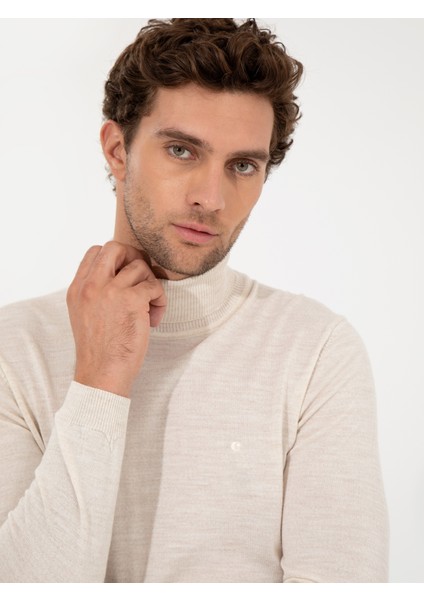Erkek Bej Slim Fit Balıkçı Yaka Basic Triko Kazak 50257269-VR011
