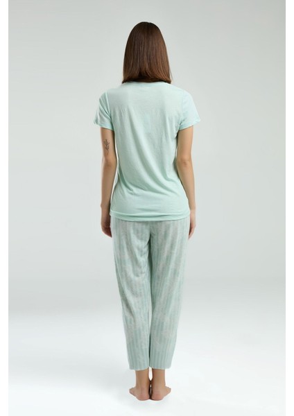 8963 Kadın Kapri Pijama Takım modelleri