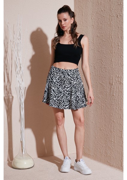 Desenli Beli Lastikli Slim Fit Mini 2'li Paket Şort Etek Bayan Şort Etek 5864024S2 indirimleri