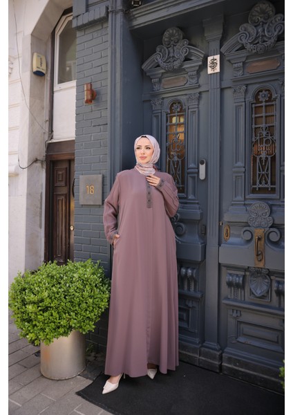 Anne Taşlı Nakışlı Ferace -Petek Kumaş