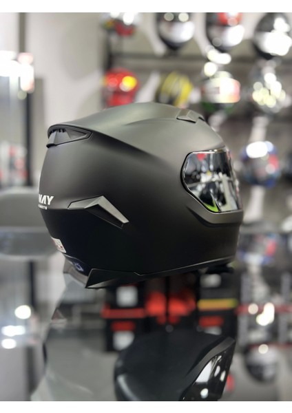820 Mat Siyah Ayna Vizörlü Kapalı Kask modelleri