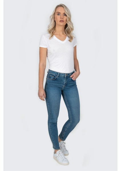 Nelly Kadın Skinny Fit Normal Bel Dar Paça Açik İndigo Jean Pantolon fiyatları
