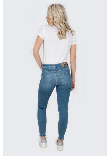 Nelly Kadın Skinny Fit Normal Bel Dar Paça Açik İndigo Jean Pantolon modelleri