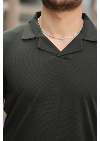Erkek Hemşir Yaka Likralı Regular Kalıp Polyamid Kumaş T-Shirt