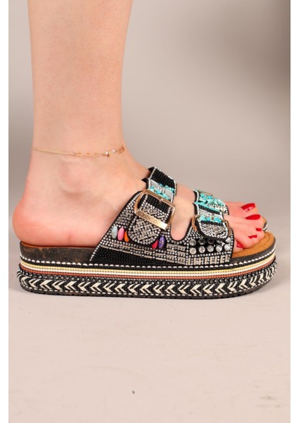 Concha Boncuk ve Taş Aksesuarlı Terlik Siyah