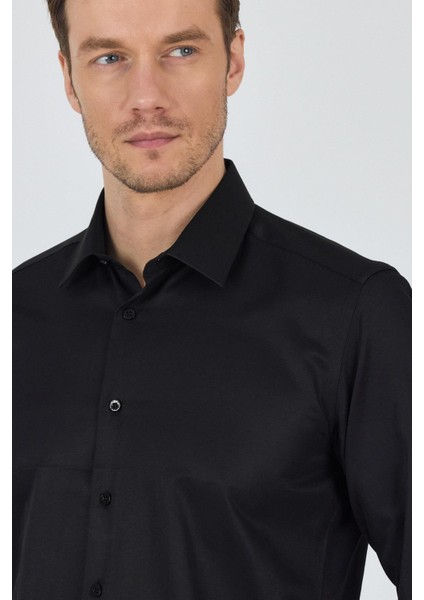 Siyah Sert Yaka Düz Classic Pamuklu Slim Fit Gömlek 1004250900 fırsatları