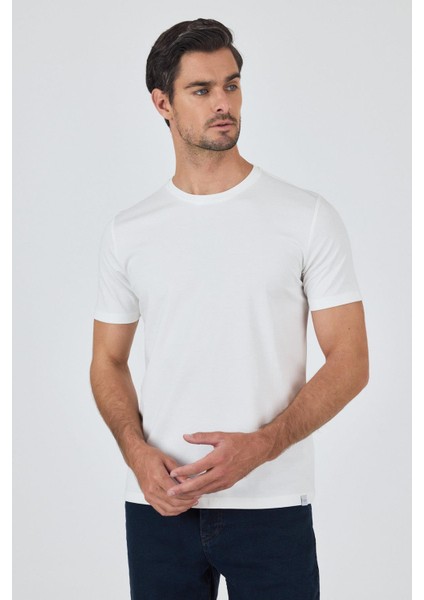 Beyaz Kısa Kol Bisiklet Yaka Cepsiz Pamuklu Casual Slim Fit Tişört 1011250165