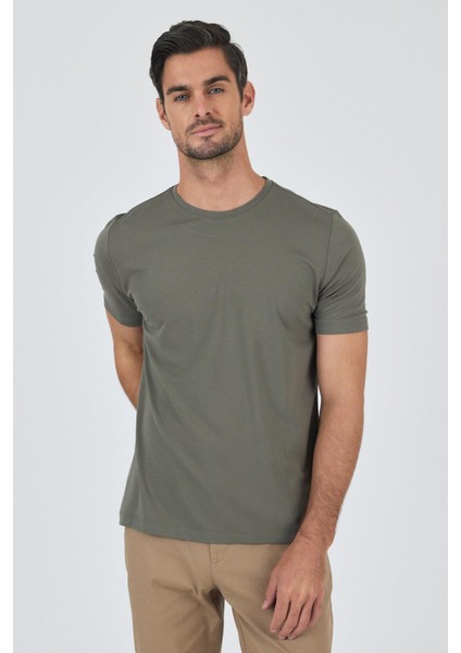 Koyu Haki Kısa Kol Bisiklet Yaka Cepsiz Pamuklu Casual Slim Fit Tişört 1011250165 modelleri