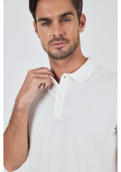 Açık Krem Polo Yaka Kısa Kol Cepsiz Slim Fit Classic Pamuklu Tişört 1011250177 fırsatları